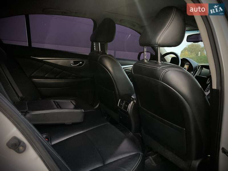 Седан Infiniti Q50 2014 в Киеве фото 12 Седан Infiniti Q50 2014 в Киеве