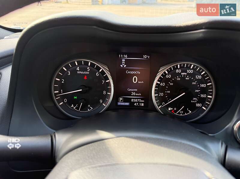 Седан Infiniti Q50 2017 в Кременчуге