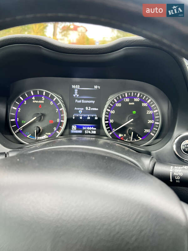 Седан Infiniti Q50 2015 в Львові