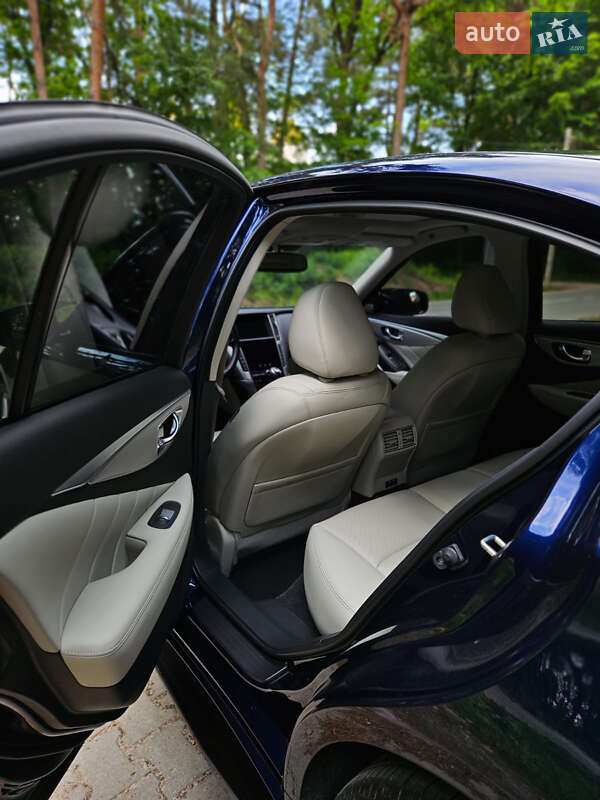 Седан Infiniti Q50 2023 в Львове фото 17 Седан Infiniti Q50 2023 в Львове