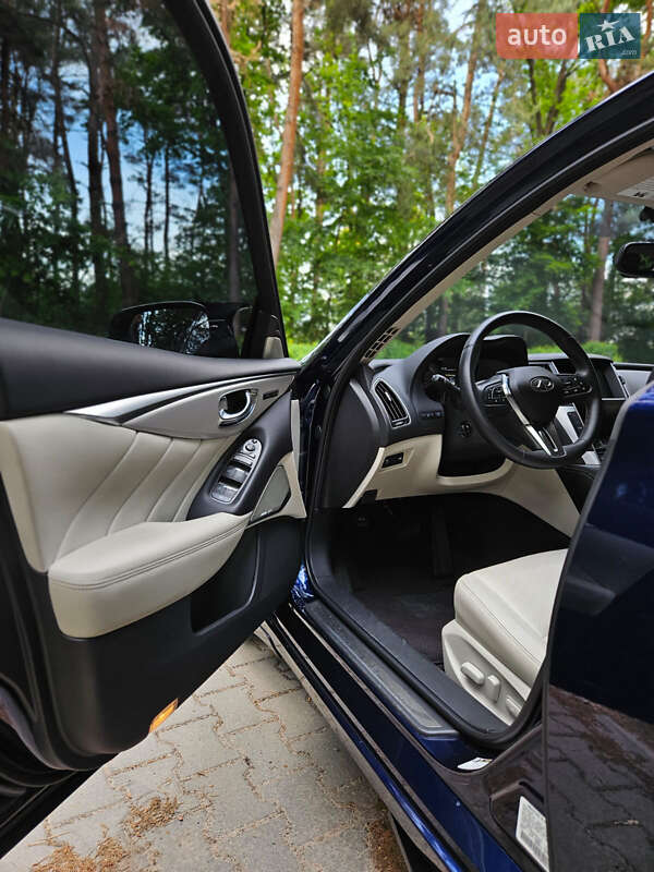 Седан Infiniti Q50 2023 в Львове фото 16 Седан Infiniti Q50 2023 в Львове