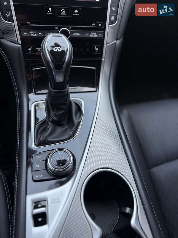 Седан Infiniti Q50 2018 в Киеве