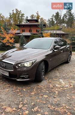 Седан Infiniti Q50 2014 в 