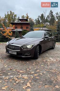 Седан Infiniti Q50 2014 в 