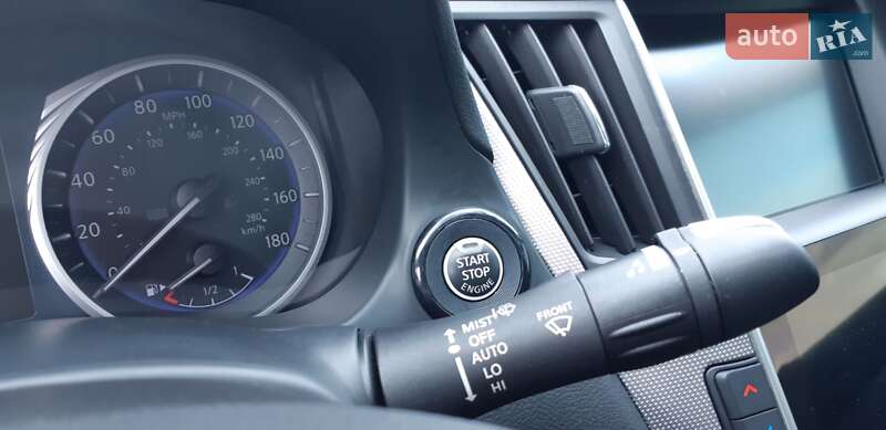 Седан Infiniti Q50 2017 в Вінниці