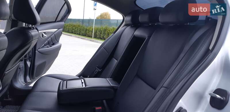 Седан Infiniti Q50 2017 в Вінниці