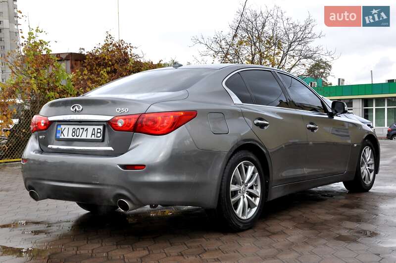 Седан Infiniti Q50 2015 в Львове