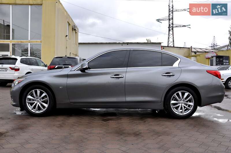 Седан Infiniti Q50 2015 в Львове