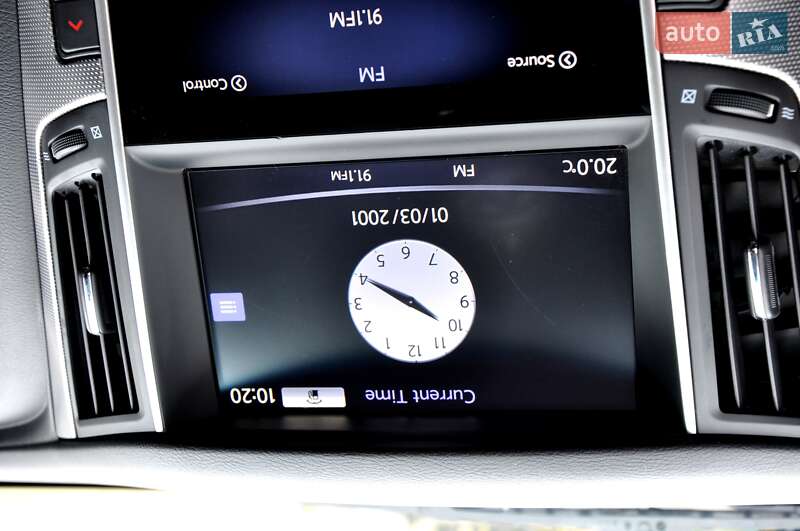 Седан Infiniti Q50 2015 в Львове