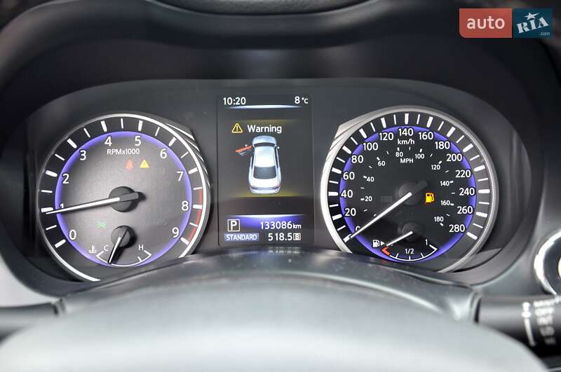 Седан Infiniti Q50 2015 в Львове