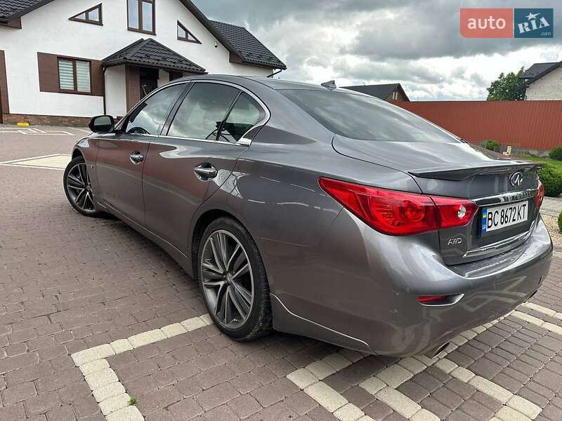Седан Infiniti Q50 2015 в Львове