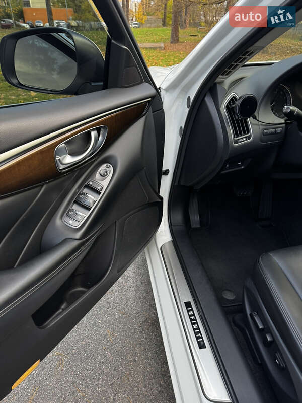 Седан Infiniti Q50 2018 в Киеве