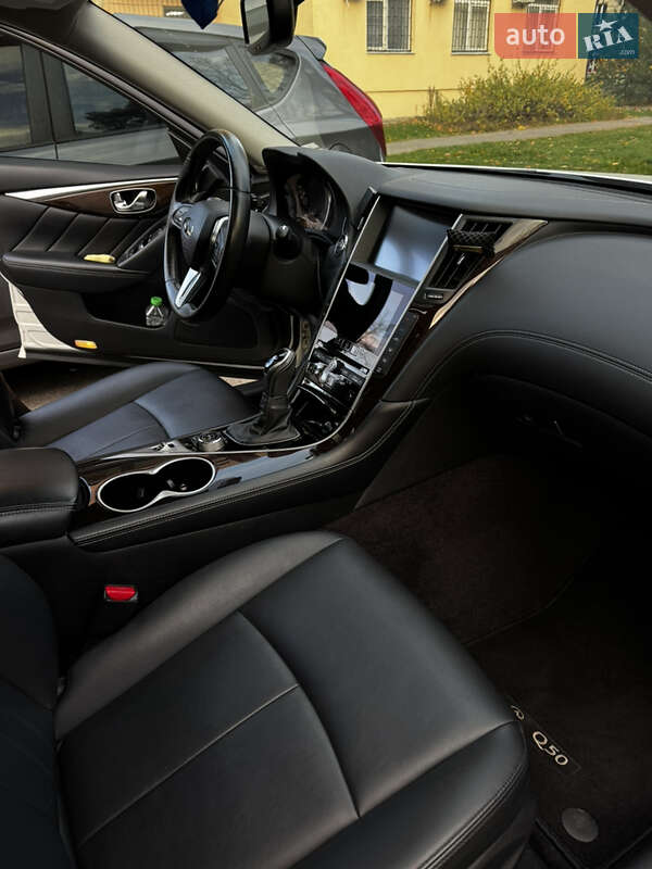 Седан Infiniti Q50 2018 в Киеве