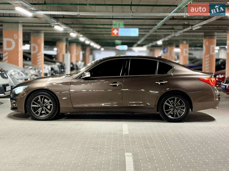 Седан Infiniti Q50 2017 в Киеве