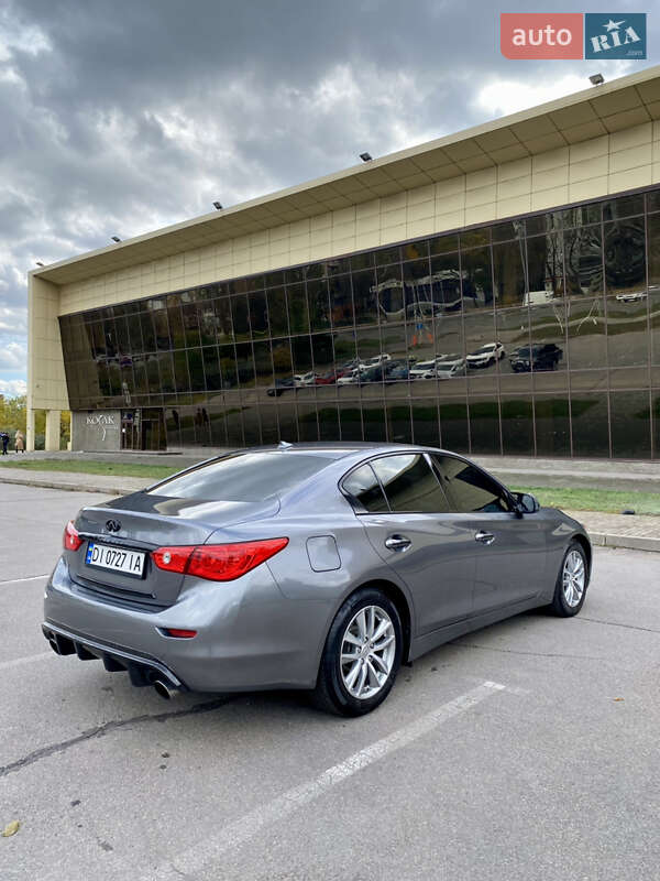 Седан Infiniti Q50 2016 в Запорожье