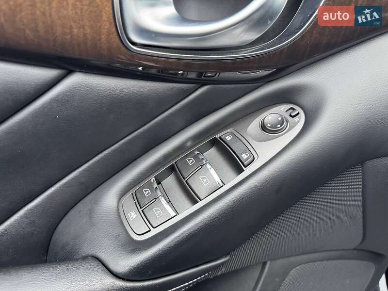 Седан Infiniti Q50 2017 в Киеве фото 17 Седан Infiniti Q50 2017 в Киеве