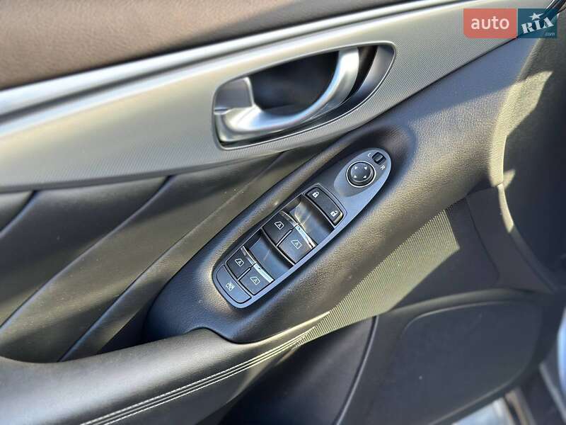 Седан Infiniti Q50 2019 в Луцке