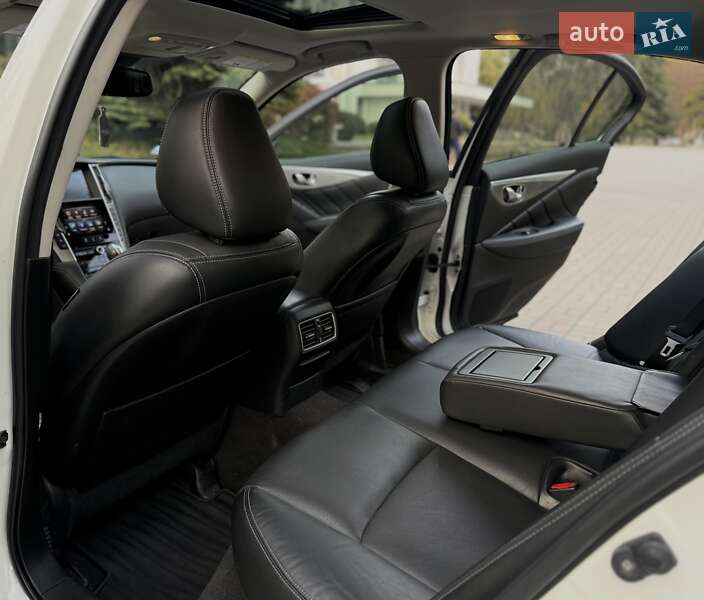 Седан Infiniti Q50 2016 в Тернополе фото 33 Седан Infiniti Q50 2016 в Тернополе