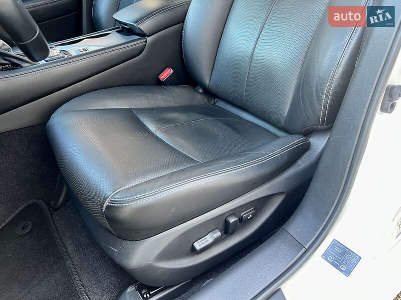 Седан Infiniti Q50 2016 в Харькове фото 19 Седан Infiniti Q50 2016 в Харькове