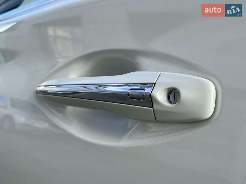 Седан Infiniti Q50 2016 в Харькове фото 27 Седан Infiniti Q50 2016 в Харькове