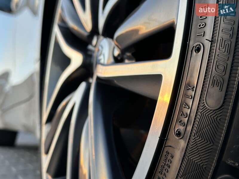 Седан Infiniti Q50 2016 в Тернополе фото 40 Седан Infiniti Q50 2016 в Тернополе