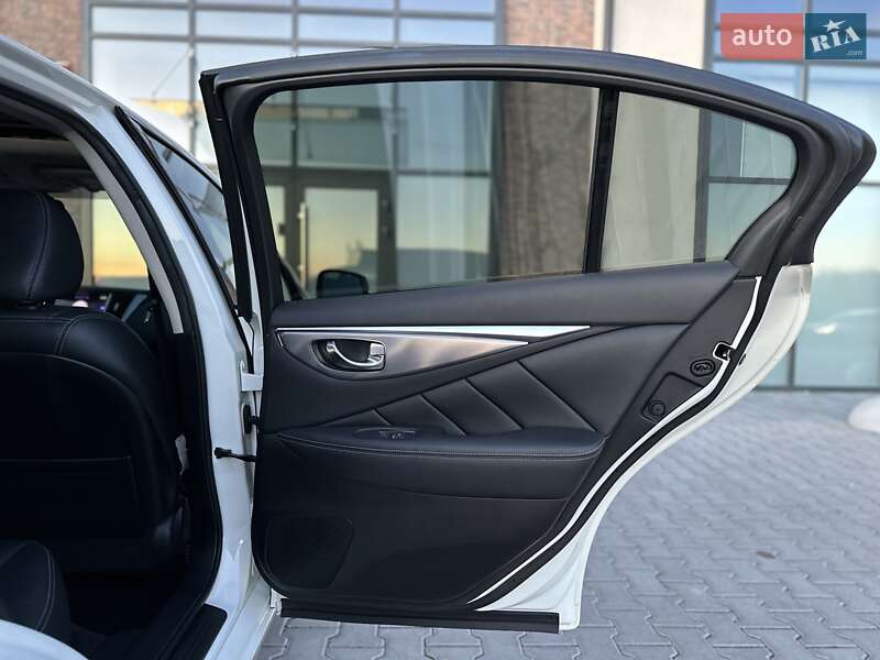 Седан Infiniti Q50 2016 в Тернополе фото 52 Седан Infiniti Q50 2016 в Тернополе