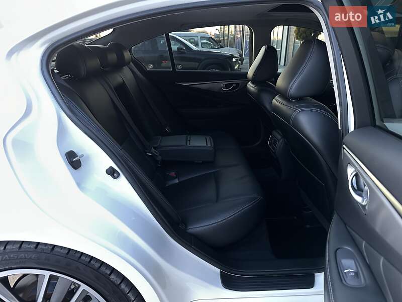 Седан Infiniti Q50 2016 в Тернополе фото 55 Седан Infiniti Q50 2016 в Тернополе