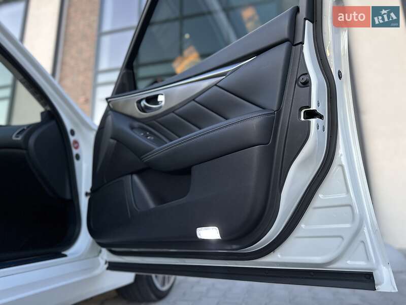 Седан Infiniti Q50 2016 в Тернополе фото 57 Седан Infiniti Q50 2016 в Тернополе