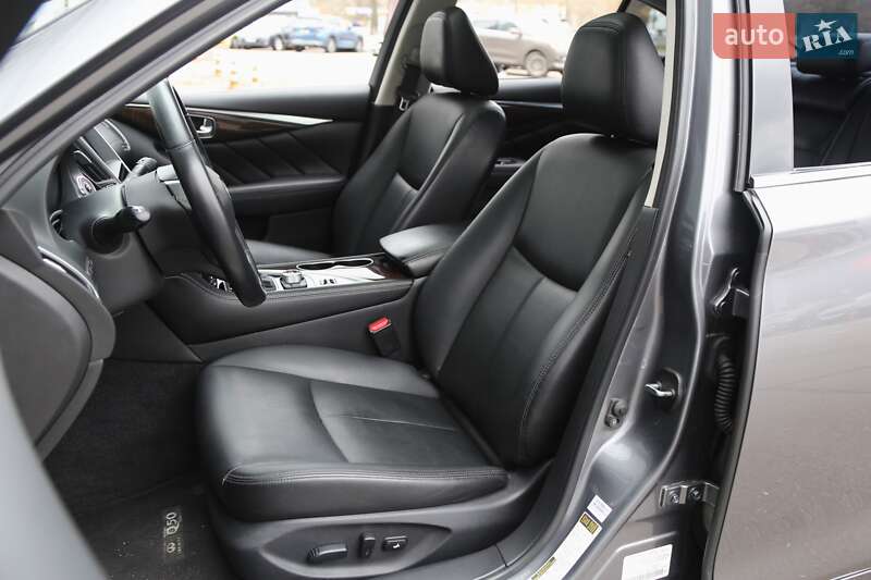 Седан Infiniti Q50 2017 в Киеве