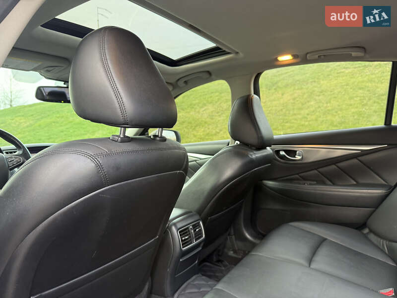 Седан Infiniti Q50 2016 в Киеве