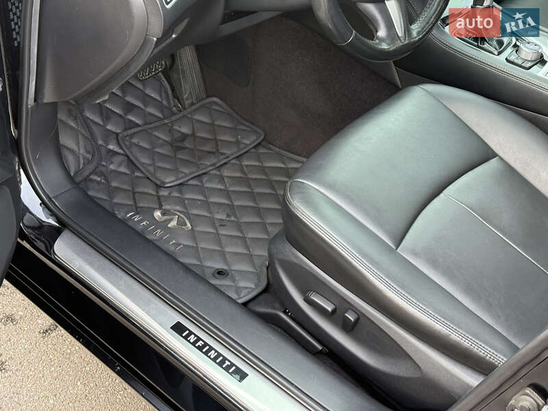 Седан Infiniti Q50 2016 в Киеве