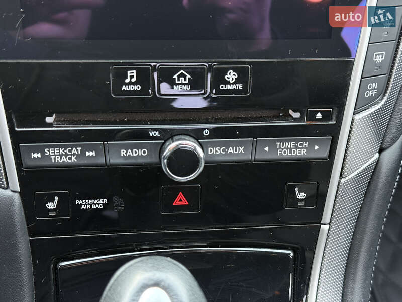 Седан Infiniti Q50 2016 в Киеве