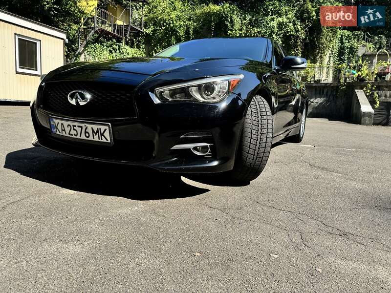 Седан Infiniti Q50 2015 в Києві