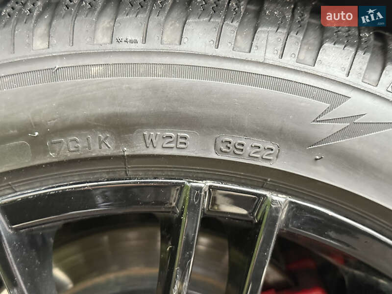 Седан Infiniti Q50 2014 в Киеве