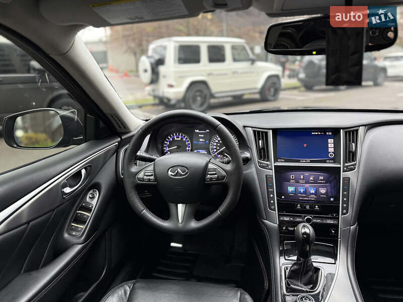 Седан Infiniti Q50 2014 в Киеве