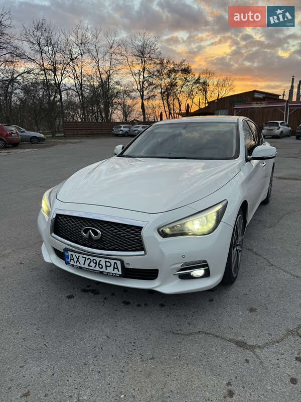 Infiniti Q50 2014