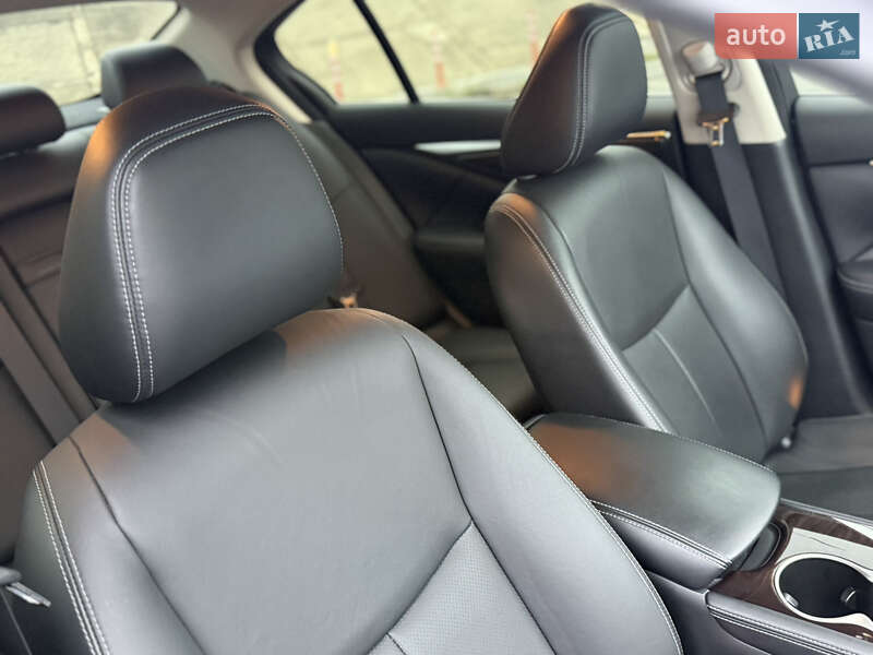Седан Infiniti Q50 2019 в Киеве фото 36 Седан Infiniti Q50 2019 в Киеве