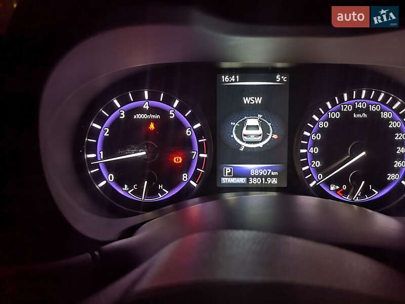 Седан Infiniti Q50 2017 в Киеве