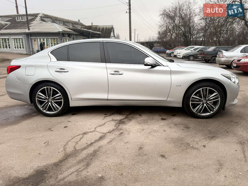 Седан Infiniti Q50 2014 в Конотопе