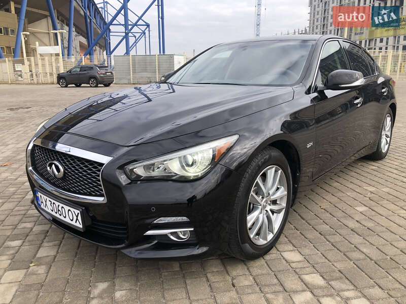 Infiniti Q50 2015