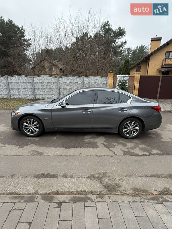 Седан Infiniti Q50 2015 в Києві