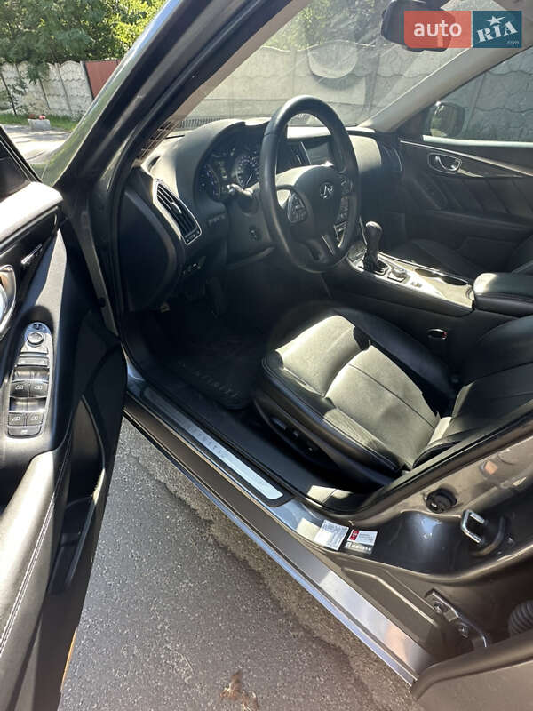 Седан Infiniti Q50 2015 в Києві