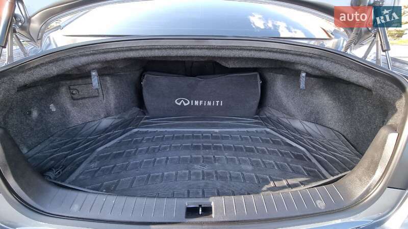 Седан Infiniti Q50 2016 в Києві