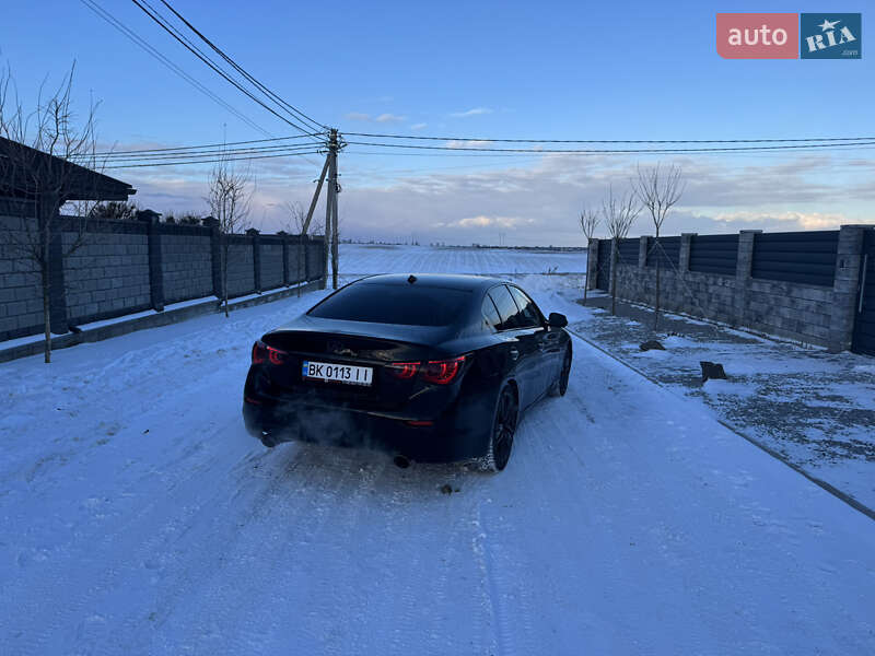 Седан Infiniti Q50 2013 в Рівному