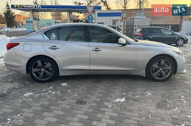 Седан Infiniti Q50 2015 в Киеве