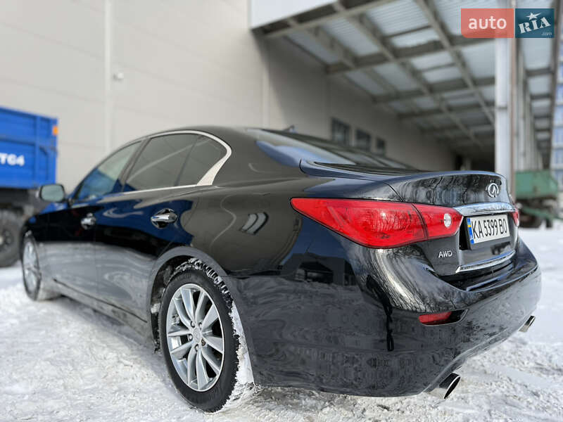 Седан Infiniti Q50 2017 в Киеве