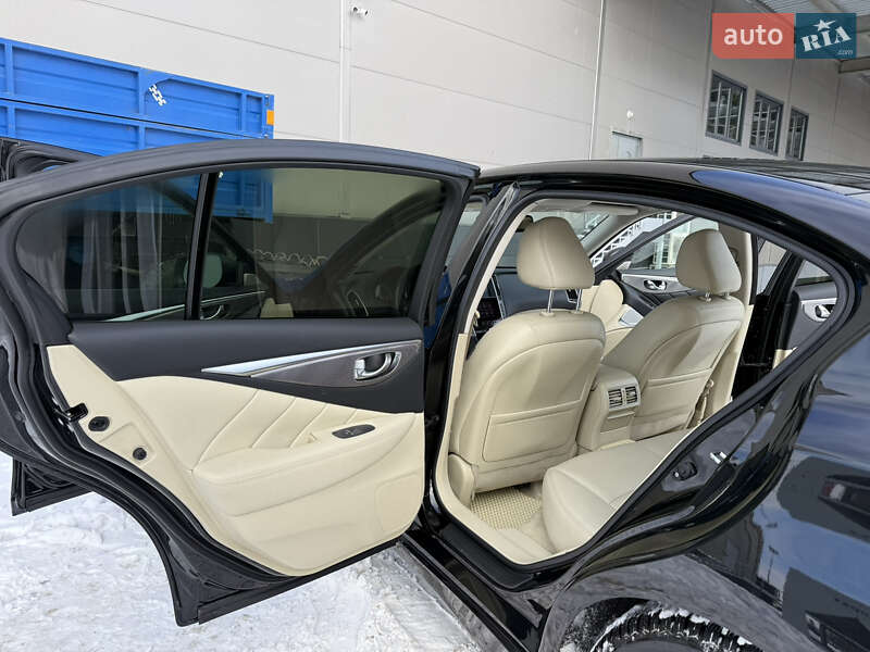 Седан Infiniti Q50 2017 в Киеве