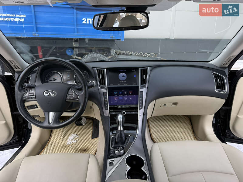 Седан Infiniti Q50 2017 в Киеве