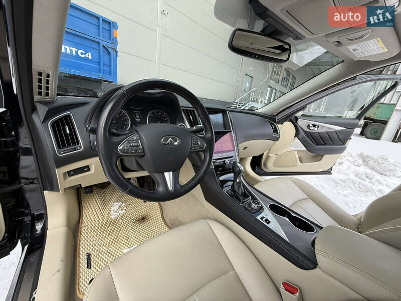 Седан Infiniti Q50 2017 в Киеве