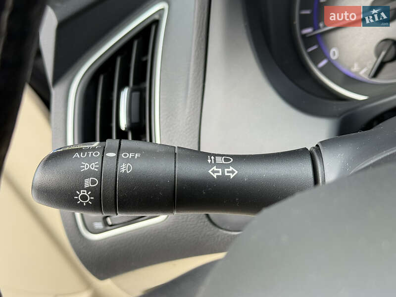 Седан Infiniti Q50 2017 в Киеве